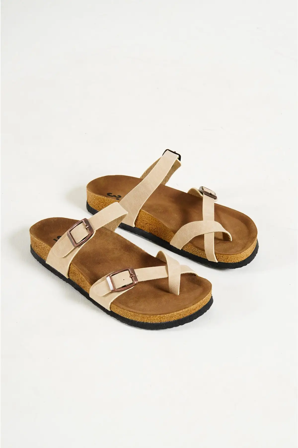 

Gina single finger cream slippers