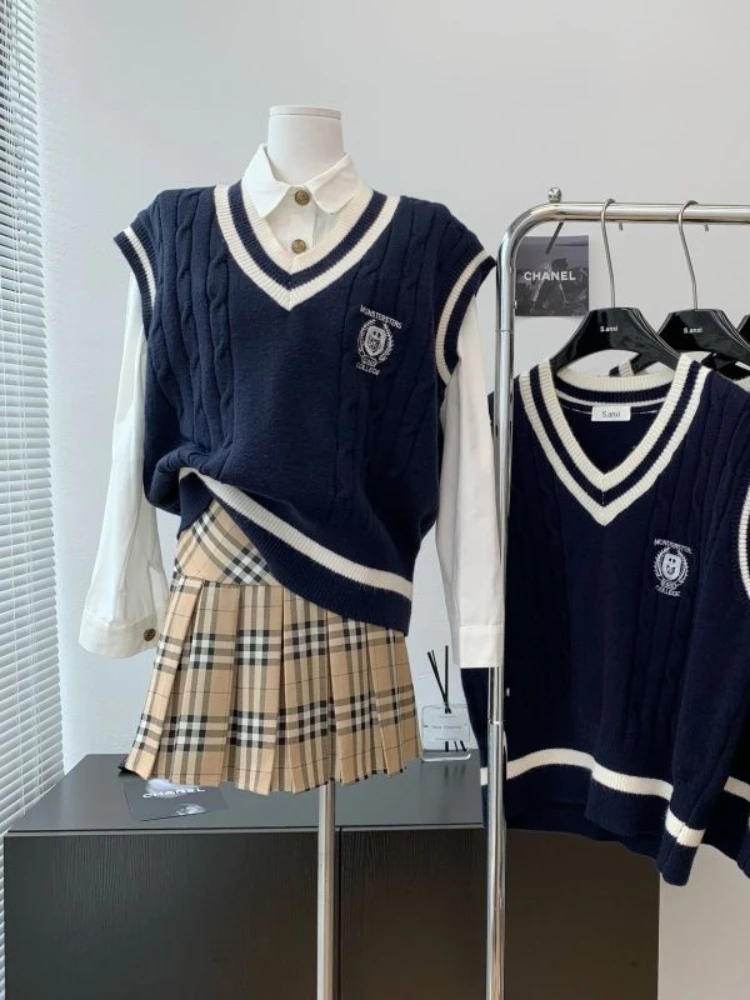 

Sweet Preppy Style Sweater Vest Women V-neck Oversized Knitted Pullover Sleeveless Korean Fashion Casual Autumn Winter