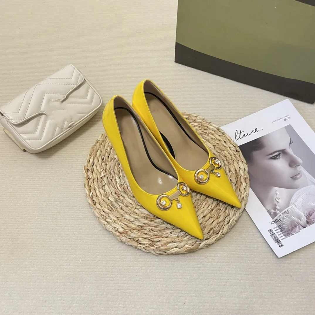 

Туфли-лодочки женские на шпильке, с круглым металлическим острым носком, большие размеры