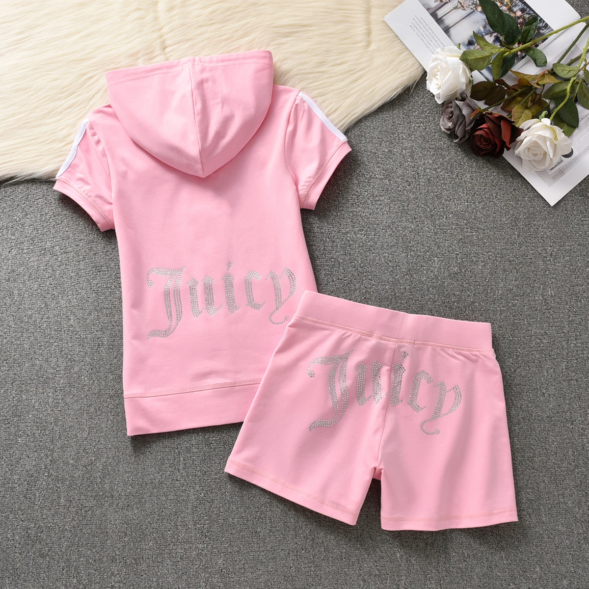 

Summer Women's Suit Hot Drill Cotton Ladies Suit Sports and Leisure Solid Color Short-sleeved Shorts Yoga Two-piece Set