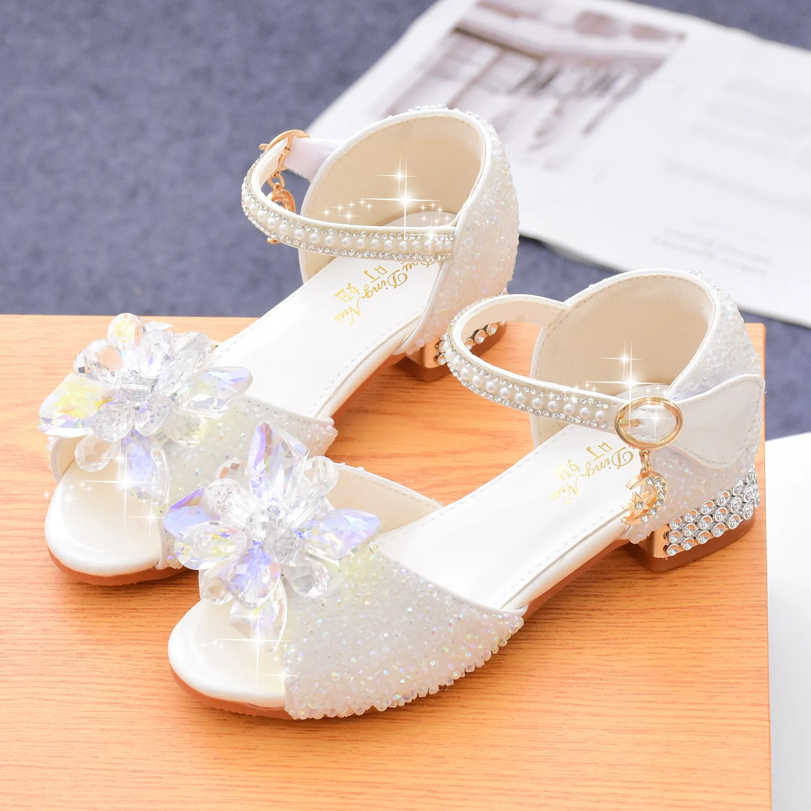 Детские летние сандалии на высоком каблуке для девочек модная поп-модная обувь