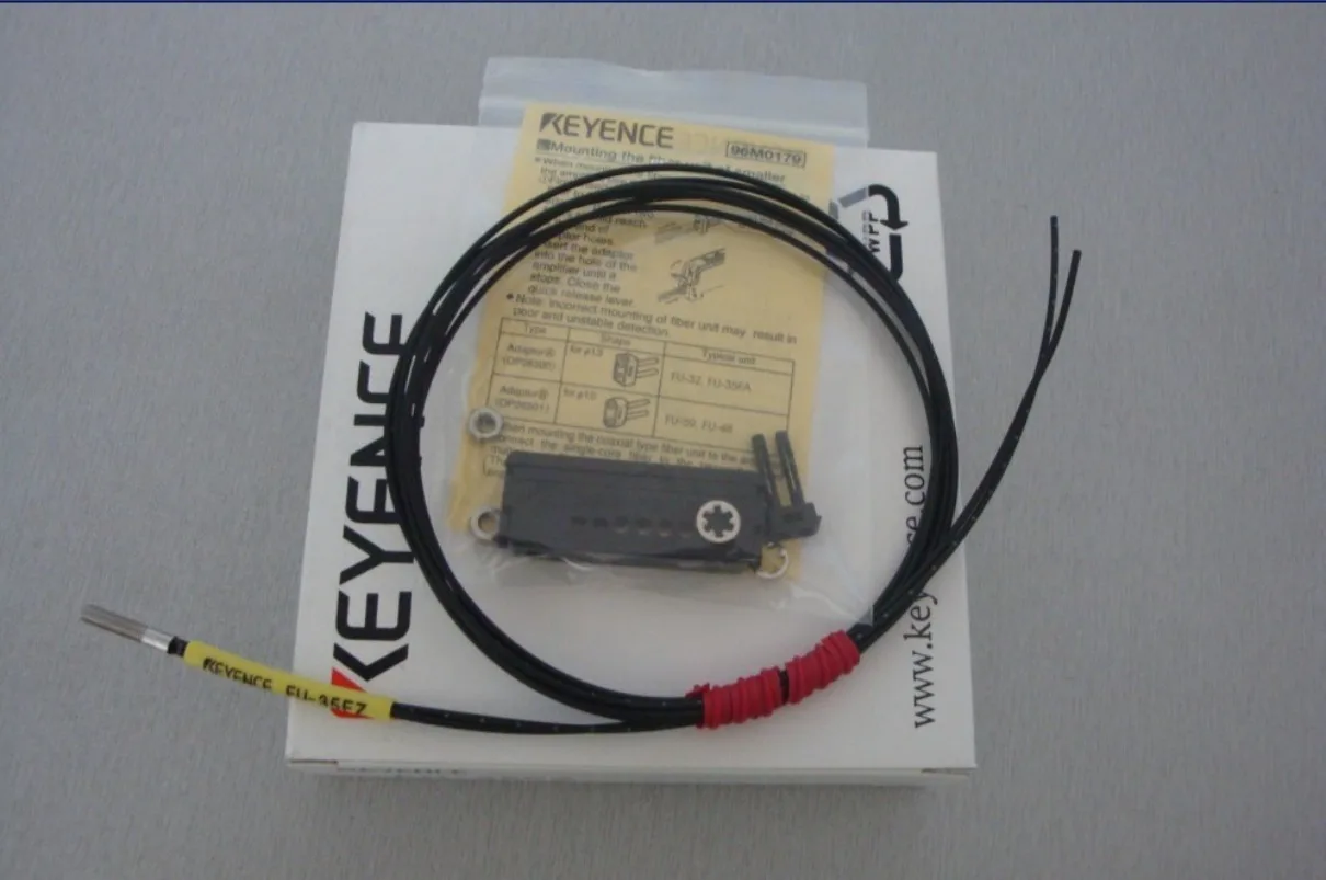 Фото Оптоволоконный датчик Keyence FU-35FZ Цифровой оптоволоконный блок FU35FZ Новый # Мок №1