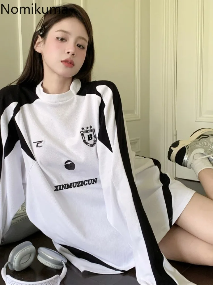 Футболка женская оверсайз с длинным рукавом и принтом букв