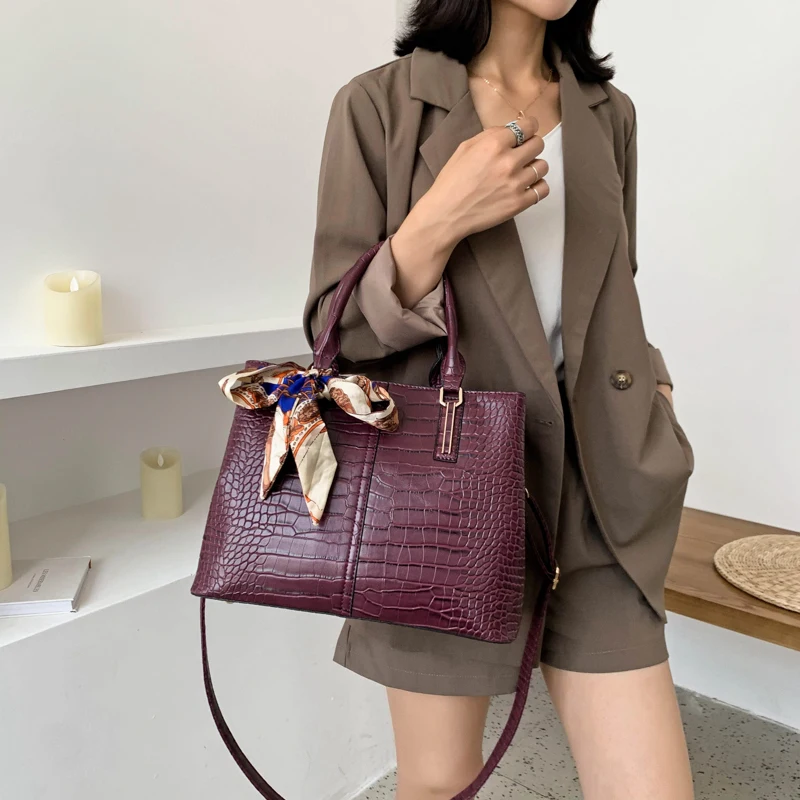 2022 высококачественные кожаные женские сумки из искусственной кожи на плечо