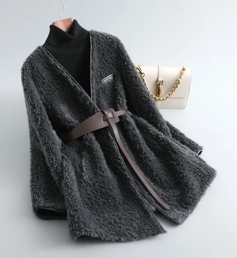 

V-Neck Granular Sheep Sheared Lamb Wool Coat Women's Mid length 2023 New Fur One Piece Coat Fur Coat