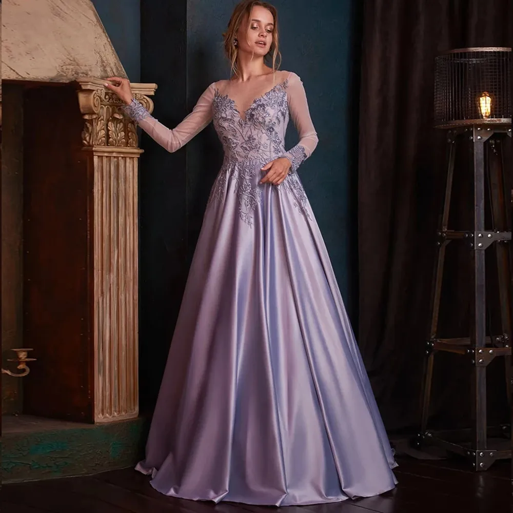 

Lavender A Line Satin Prom Dresses Illusion Scoop Neck Long Sleeve Evening Gowns Floor Length Lace Appliuqe Party Dress