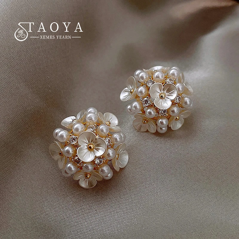 

French Romantic Elegant White Flower Clusters Flowers Pearl Earrings 2022 New Jewelry Wedding Party Luxury Accessories For Women