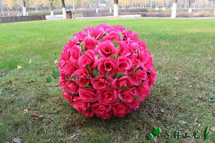 

12 Inch Elegant Artificial Silk Rose Flower Kissing Ball 7 Colors For Wedding Christmas Ornaments Party Decoration Supplies