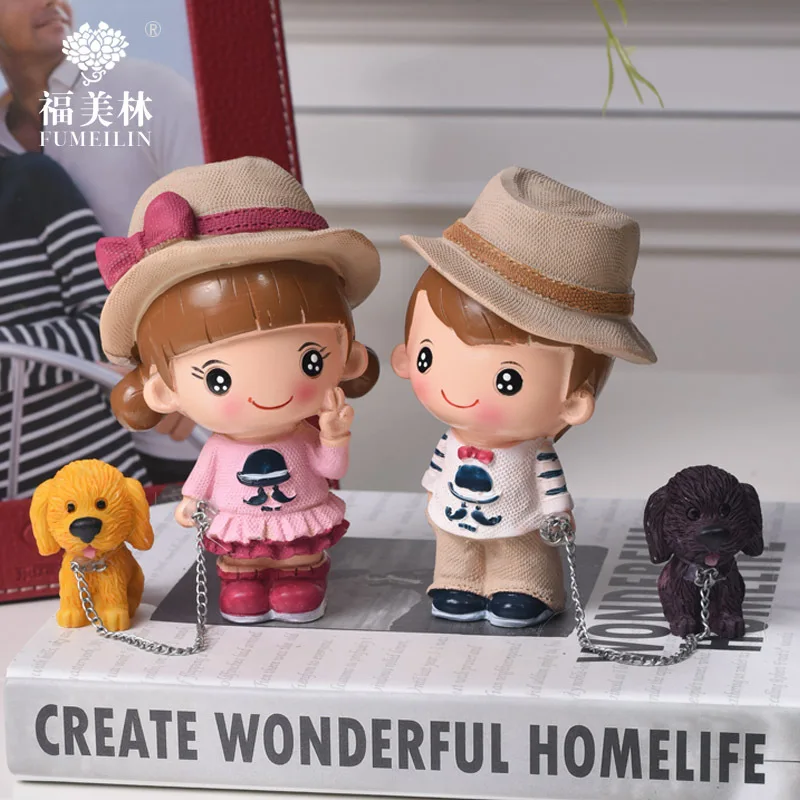 

Lovers with doll dog walking doll creative car accessories co-pilot new house decoration ornaments