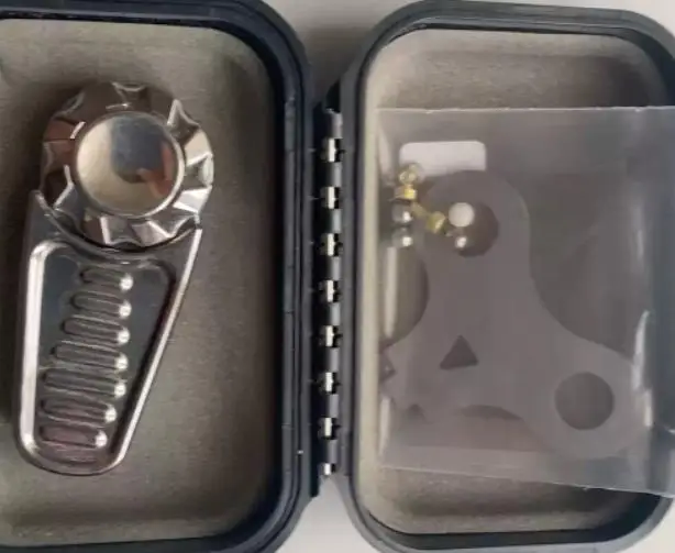 

Second-hand product flint fingertip gyroscope