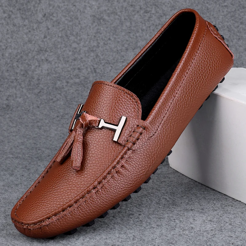 Новинка 2024 модные мужские лоферы модная городская повседневная обувь с бахромой