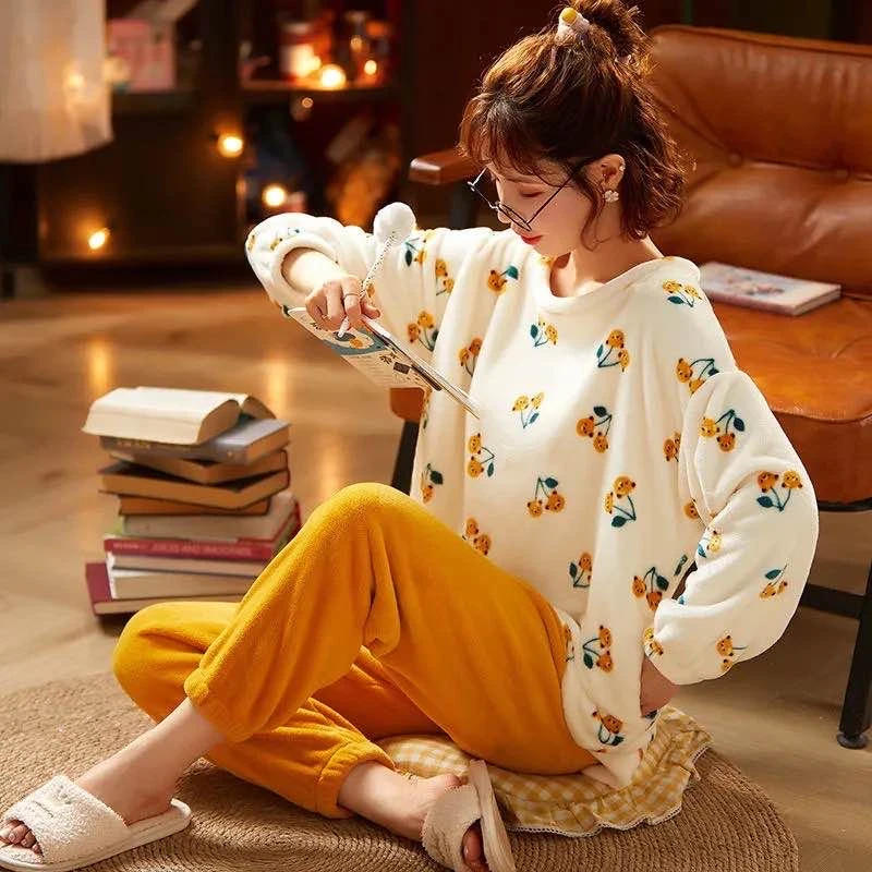 Winter New Women's Flannel Warm Long Sleeve Pajamas Set Cute Leisure Women Sleepwear Set Gold Velvet Grils Pyjamas Homewear