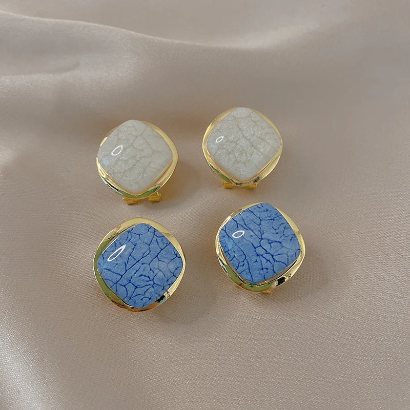 

New Vintages Geometric Metal Marble Earrings Women Fashion Temperament Gold Ear Stud Retro Port Cool Jewelry Simple Earrings