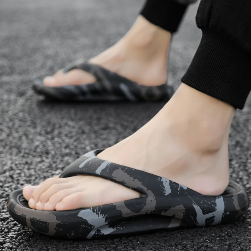 

Summer Men Clip Toe Flip Flops Shoes Men Outdoor Beach Slippers Home Home Slippers Designer Shoes Men