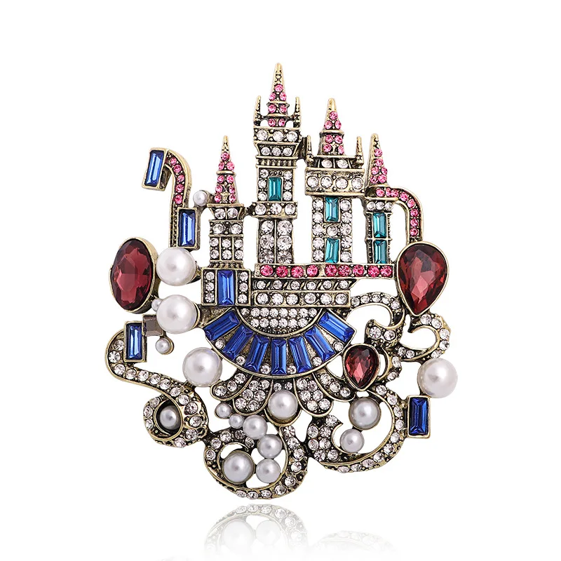 Retro European Castle Pin Brooches for Women Fashion Alloy Rhinestone Pins Temperament Personality Color Crystal Pearl Corsage