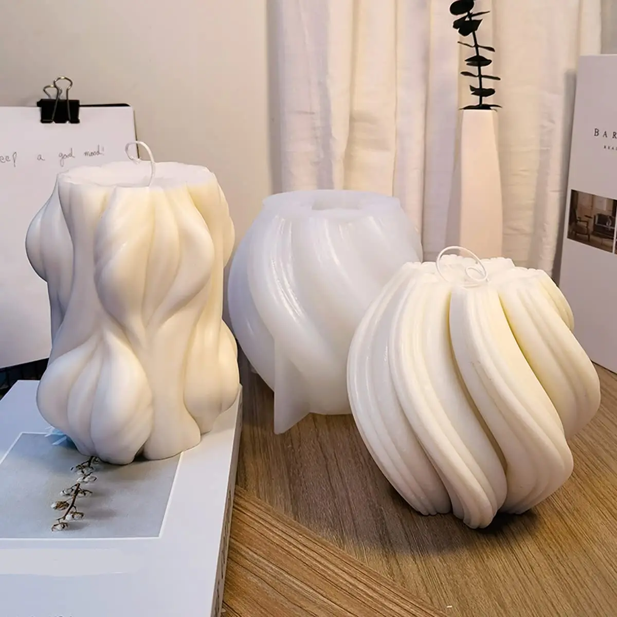 

3D Several Wave Rotating Ball Silicone Candle Mold Geometric Irregular Art Ball Column Gypsum Epoxy Resin Ornament Silicon Molds