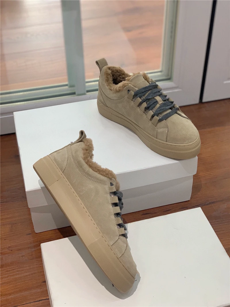 Autumn and winter new thick soled wool casual shoes Women's leather lace up warm fashionable board shoes Flat sports shoes flats