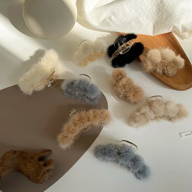 

Korean Plush Hair Clip Faux Fur Hair Claws Crab Clamps Autumn Winter Shark Crab Hairpin Barrette Fashion Women Hair Accessories