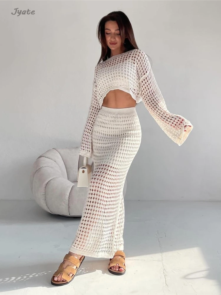 Женский летний комплект из пуловера с расклешенными рукавами и длинной юбки