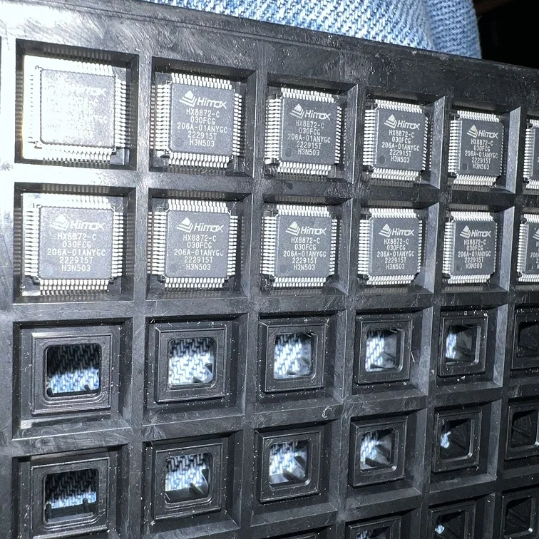 

Free shipping HX8872-C HX8872-C030FCG-T QFP80 10PCS