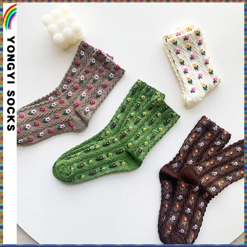 

Broken flower in tube socks autumn winter new fund French long cotton socks restoring ancient ways melting female socks