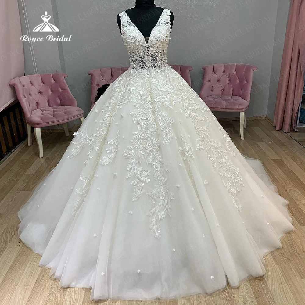 

Exquisit Appliques Lace Ball Gown Wedding Dresses 2023 V Neck Backless Tank Pearls Court Train Bridal Gowns Vestido De Novia