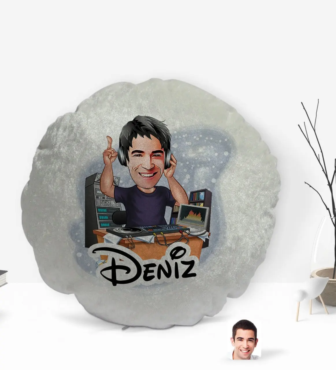 

Персонализированная Мужская радиостанция, карикатура о круглой декоративной подушке, украшение yastekk-1