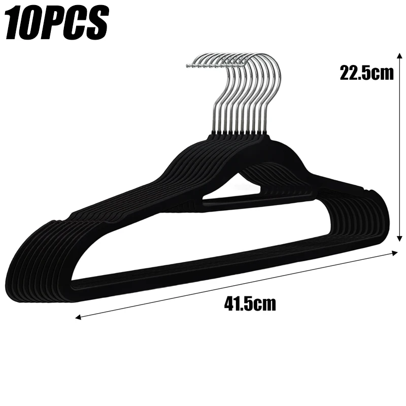 Черные бархатные вешалки