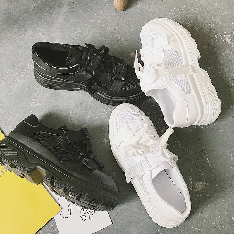 Summer Student Mesh Breathable and Comfortable Thick Bottom Solid Color Lace-Up Ladies Casual Sports Shoes Running Shoes.