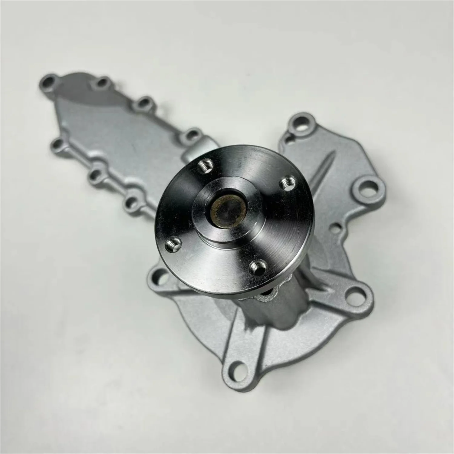 Водяной насос 1A051-73030 1A051-73032 1A051-73035 для двигателя Kubota D1503 D1703 D1803 V2003 V2203