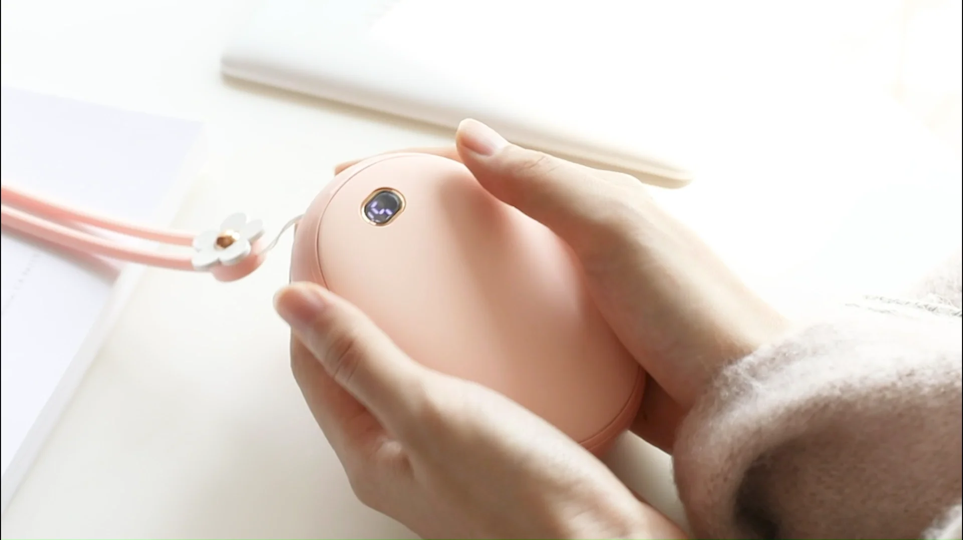 

Custom Cute Cartoon Electronic Usb Rechargeable Pocket Portable Reusable Hand Warmer For sale