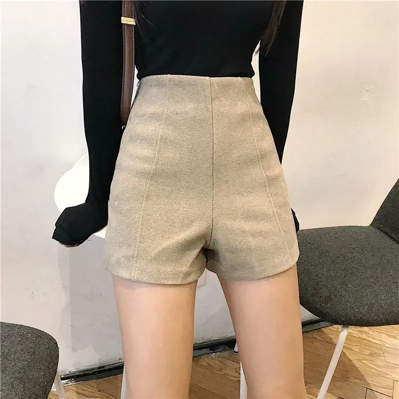 Fall Winter Korean Style Female Fashion Elegant Loose Soild Color Warm Thick Shorts 2021 Women New Woolen High Waisted Shorts