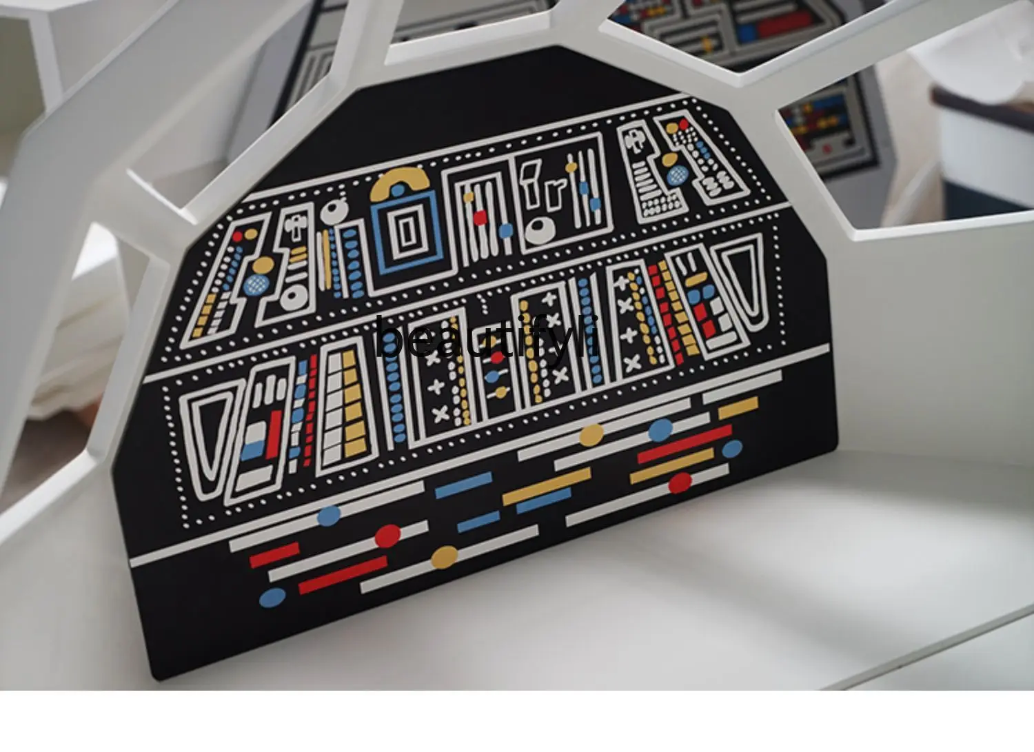 Односпальная деревянная кровать