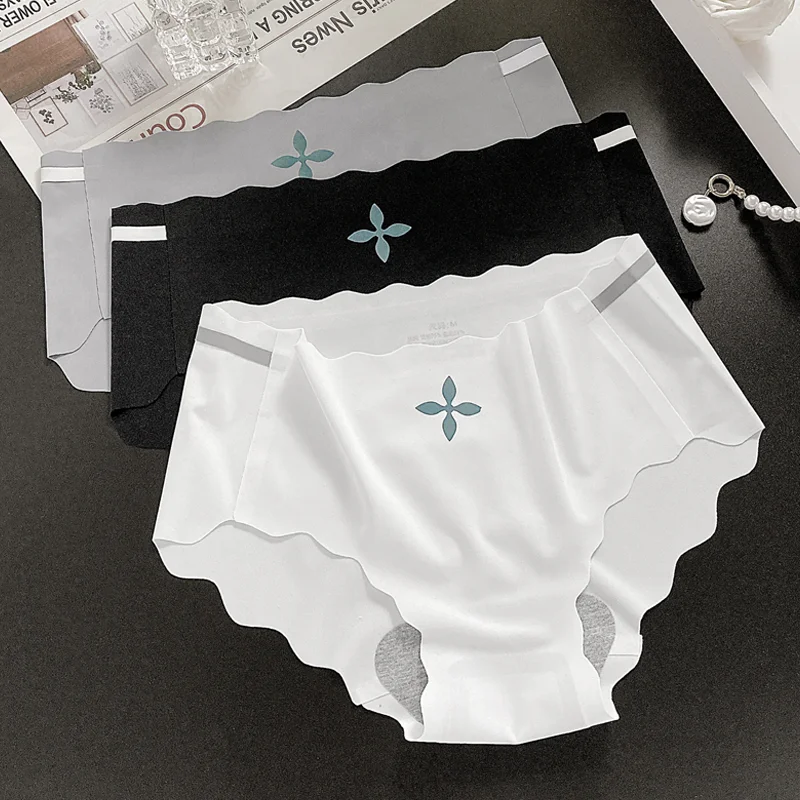 

Seamless Sexy Women Petaloid Printing Slip Silk Briefs Solid Color Intimates Breathable Panties Low-Waist Women UnderwearFINETOO