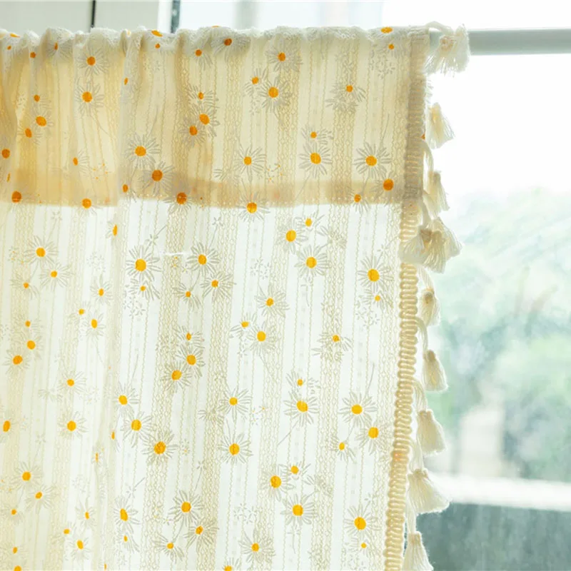 Короткие занавески с желтыми маргаритками для маленьких окон полузанавески из