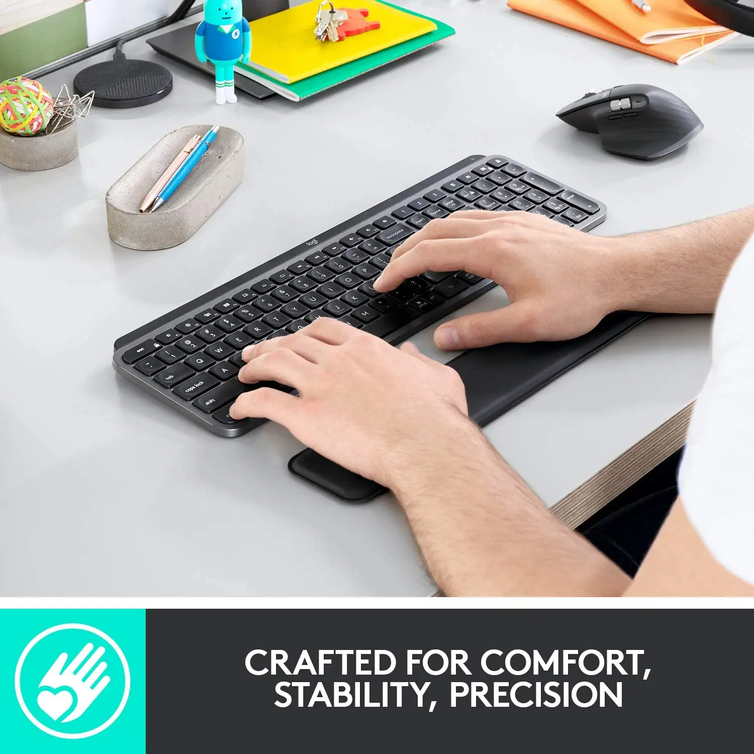 Клавиатура Logitech MX Keys Улучшенная беспроводная клавиатура с подсветкой тактильная