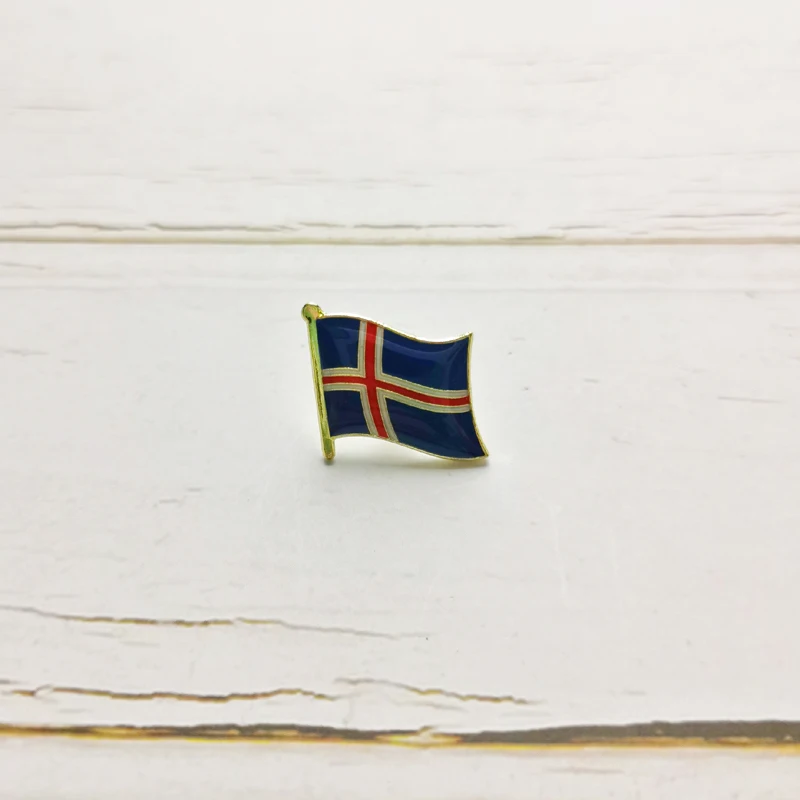 

Металлическая булавка с флагом Германии