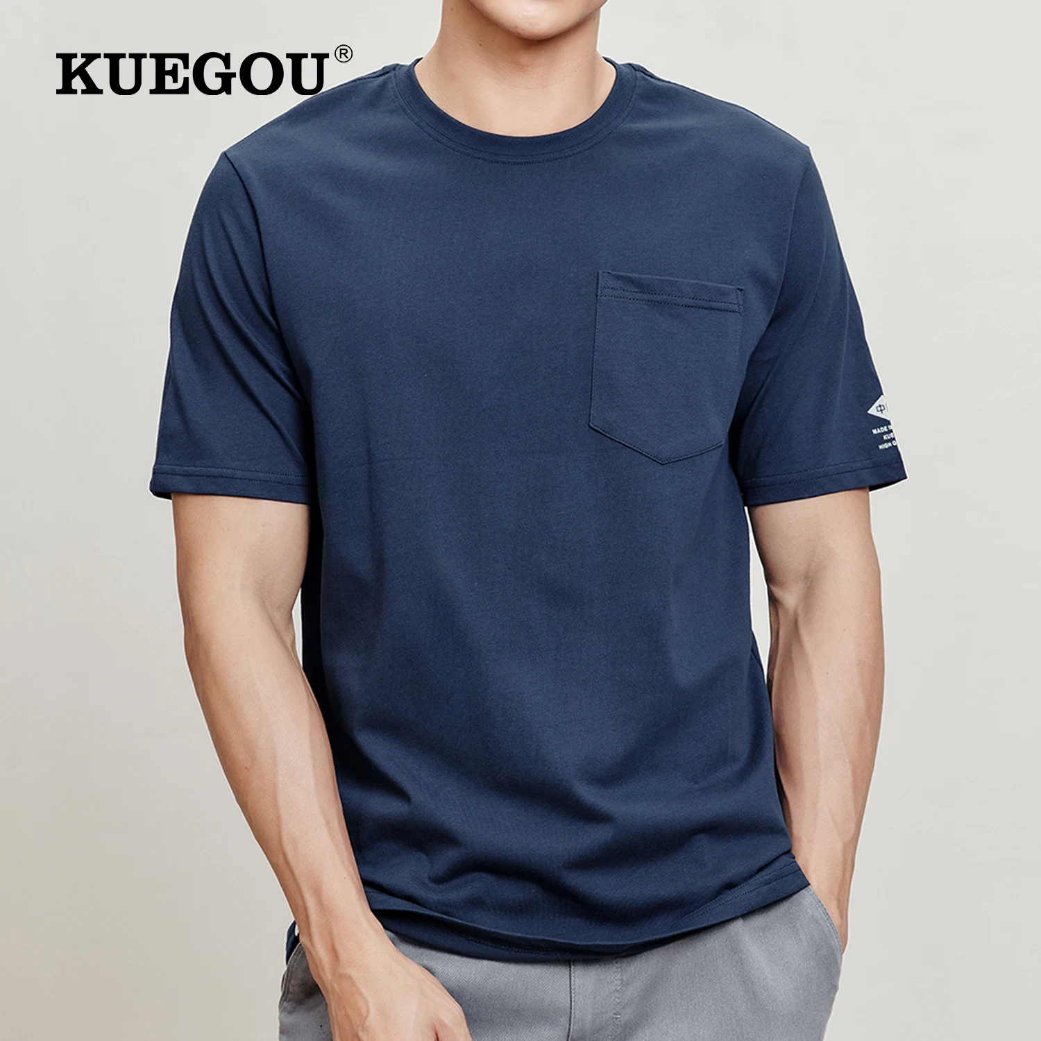 

KUEGOU 2022 Summer New T-shirt For Men Single Pockets 100% Cotton Simple Print Breathable Short Sleeve Top White Plus Size 55008