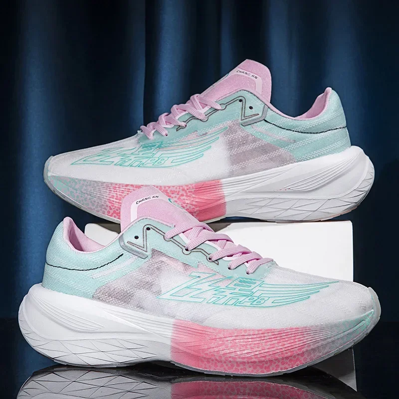 

Роскошная Новая женская обувь, устойчивая амортизация и дышащая спортивная обувь, универсальная модная повседневная обувь для пары, беговые кроссовки