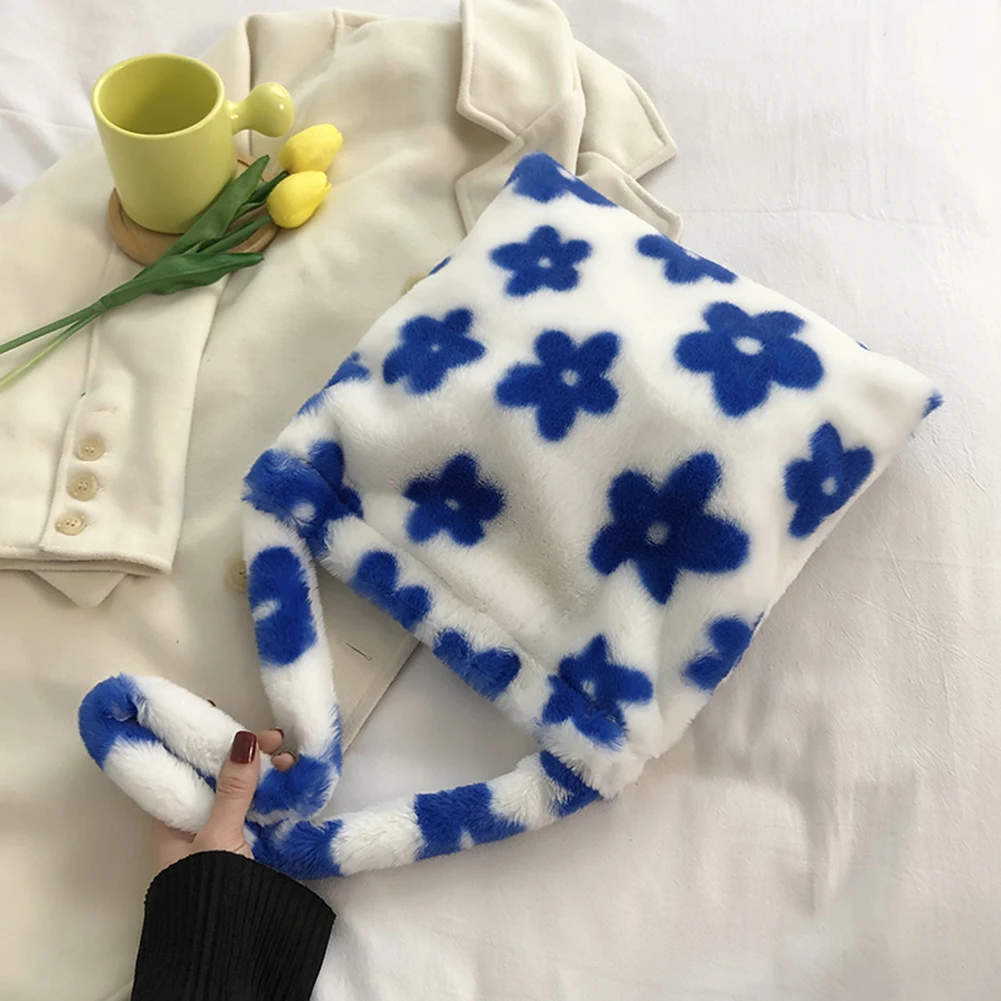 

Ladies Autumn Winter Fashion Female Shoulder Underarm Bag Small Underarm Bag Winter Plush Purse Shoulder Bags