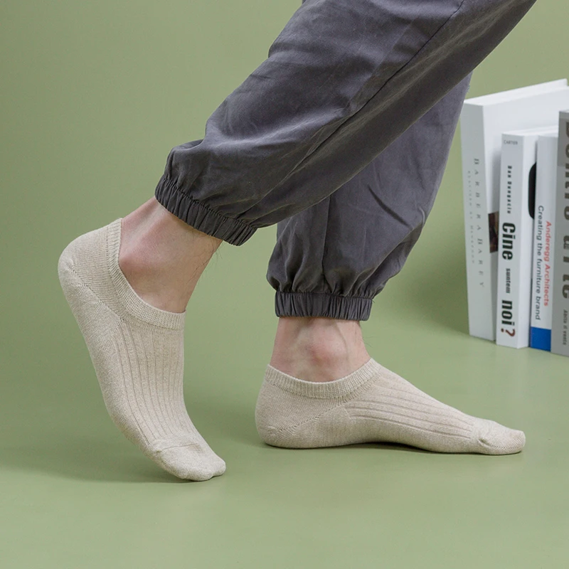 5 pairs / batch of short men's socks solid color black and white odor proof breathable pure cotton sports socks men's socks