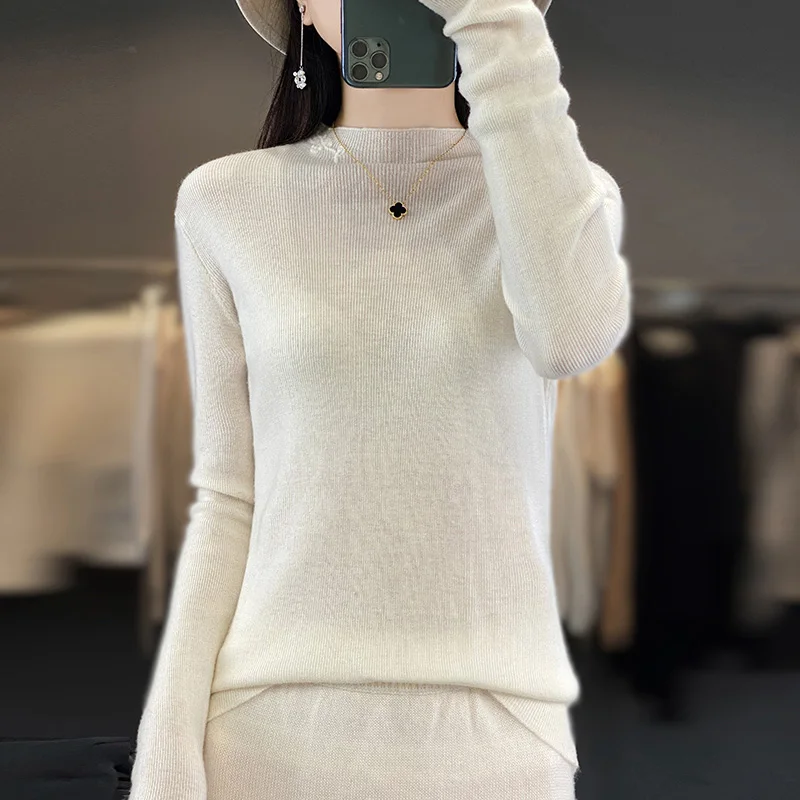 Женский вязаный свитер с высоким воротом тонкий облегающий низ длинным рукавом