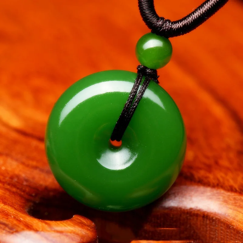 

Xinjiang Hetian Jade Jade Peace Buckle Pendant for Men and Women Spinach Green Peace Pendant Jewelry