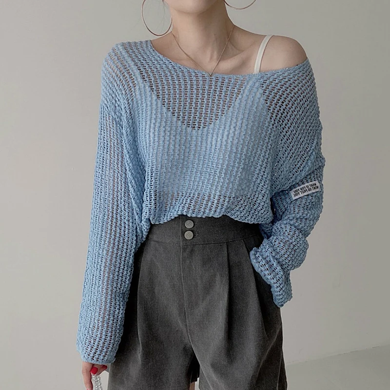 

Женская ажурная трикотажная блузка Clothland с длинным рукавом и круглым вырезом