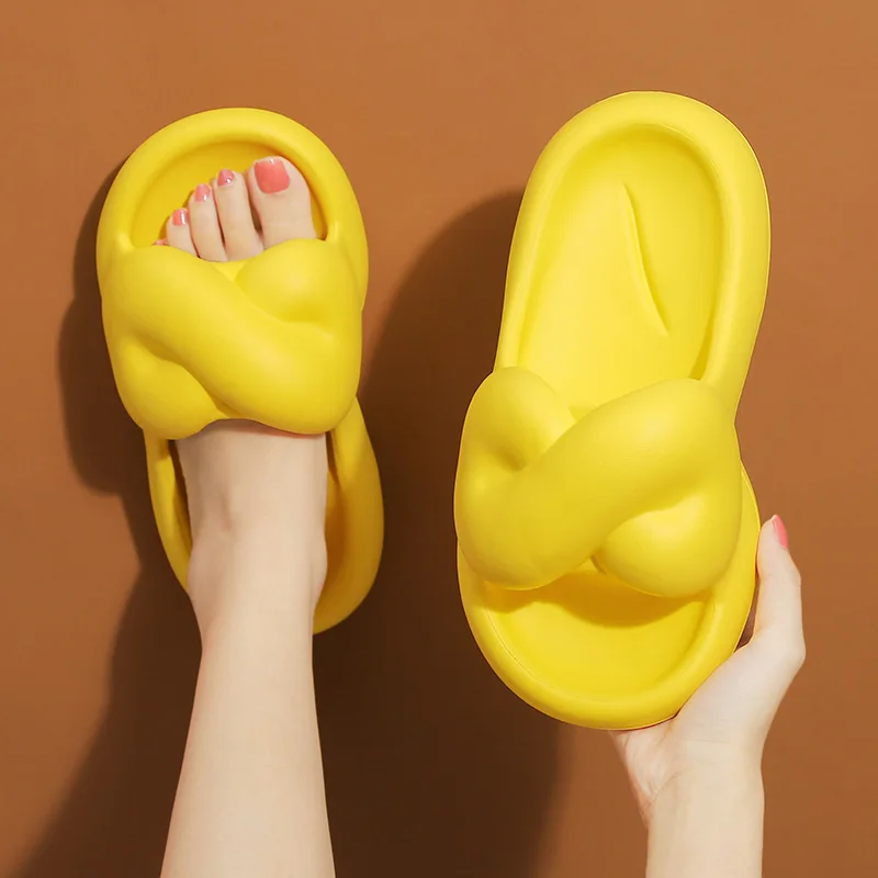 2023 New Women's Summer Slippers with Bow Knot Korean Version Trend Students Wearing Soft Sole Non Slip Slippers Outside Female