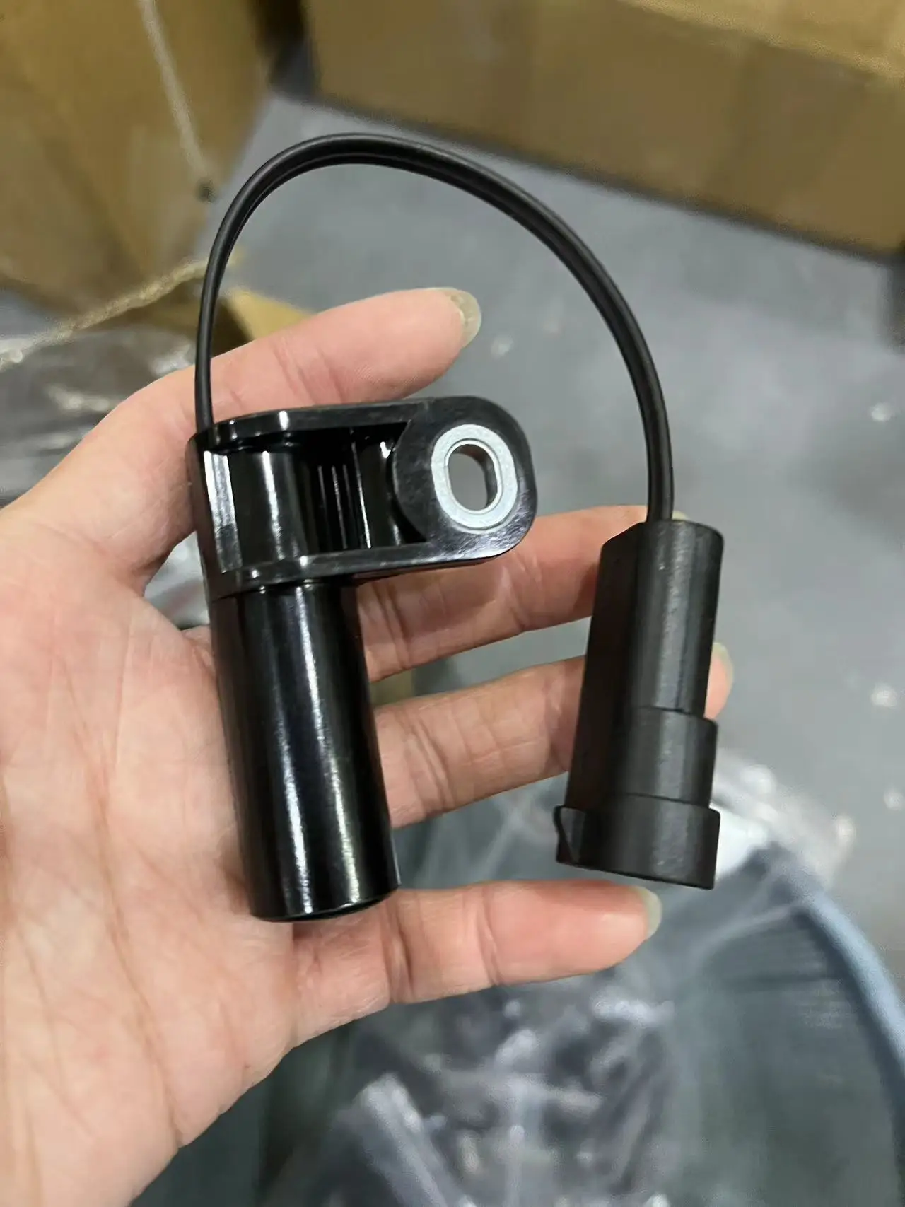 

Датчик положения коленчатого вала 4686236 4727336A для Chrysler-Grand Voyager-Town & Country-Dodge-Grand Caravan-Plymouth 3,0 3,3 3,8