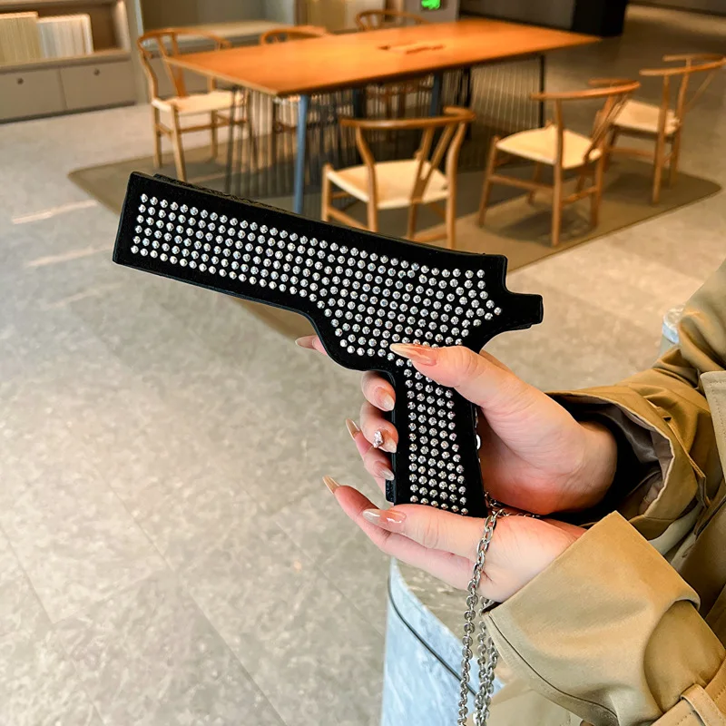 

2023 Fanny 3d Gun Shaped Chains Women Shoulder Bags Luxury Rivet Design Crossbody Bag Lady Chic Small Purses Clutch Bag For Girl