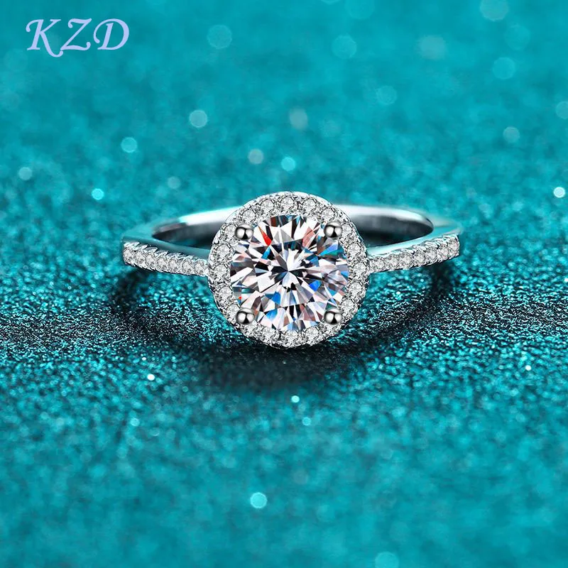 

Женское классическое кольцо с муассанитом, покрытое серебром пробы