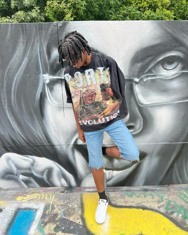 Женская однотонная футболка с коротким рукавом цвет в ассортименте