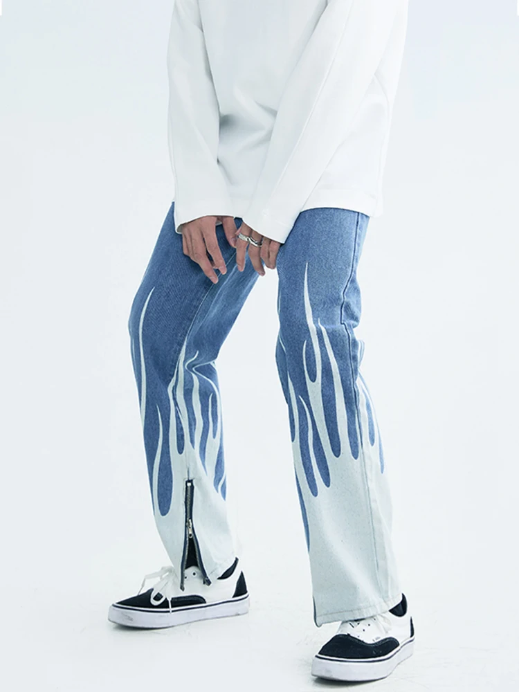 Hip -hop Flame Letter Printing and Patchwork Men's Denim Jeans Jeans Straight Street Pants Foot Zipper Casual Trousers Men JEANS